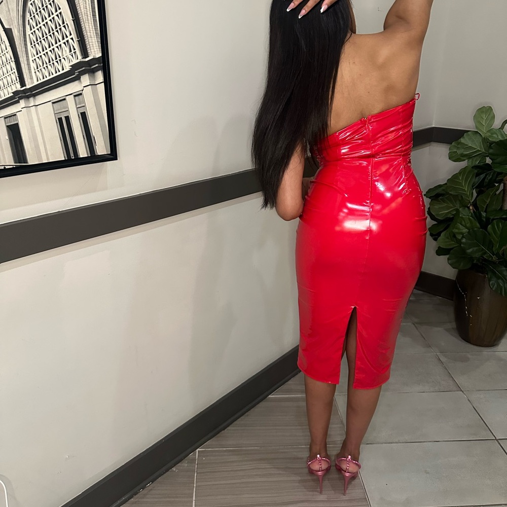 Show stopper red dress